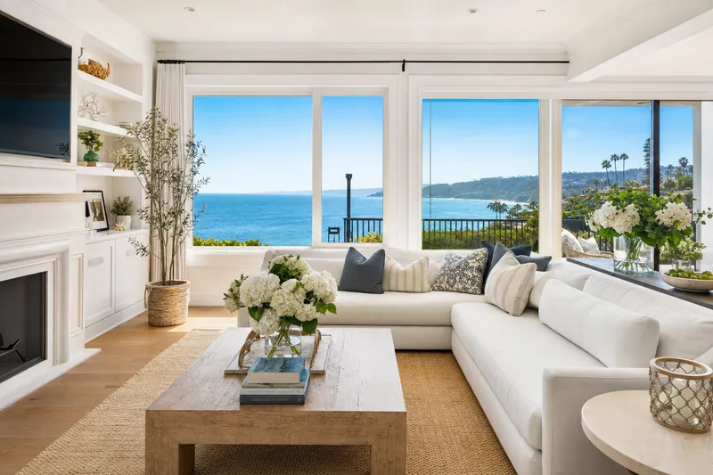House cleaning services San Diego - spotless La Jolla coastal living room cleaned by Coastal Maid San Diego